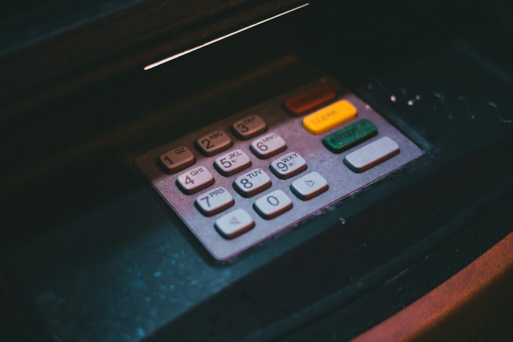 Odmowa wypłaty gotówki z bankomatu